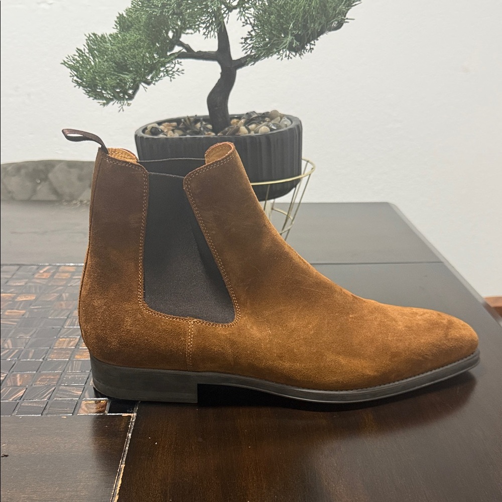 Magnanni Tan Suede Ankle Boots